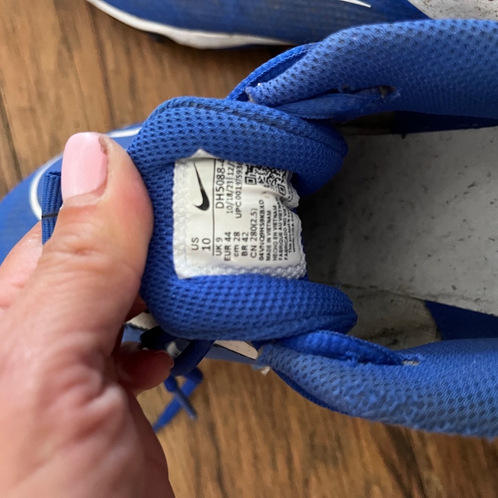 Men Size 10 Football cleats